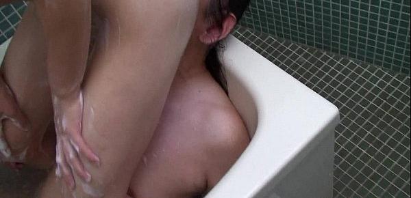  Asian bitch in the bath getting her pussy eaten out